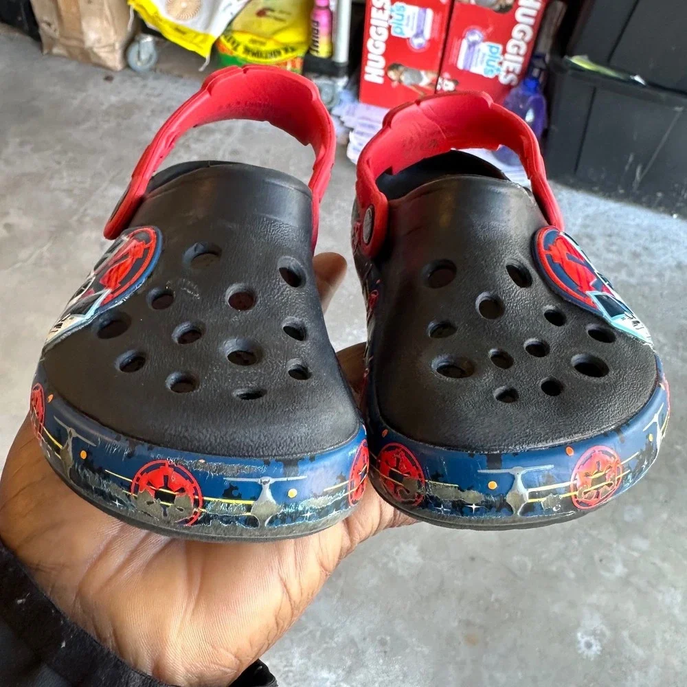 Crocs Kids Classic Star‎ Wars Theme Clogs Toddler Size 11 Blue Sandals